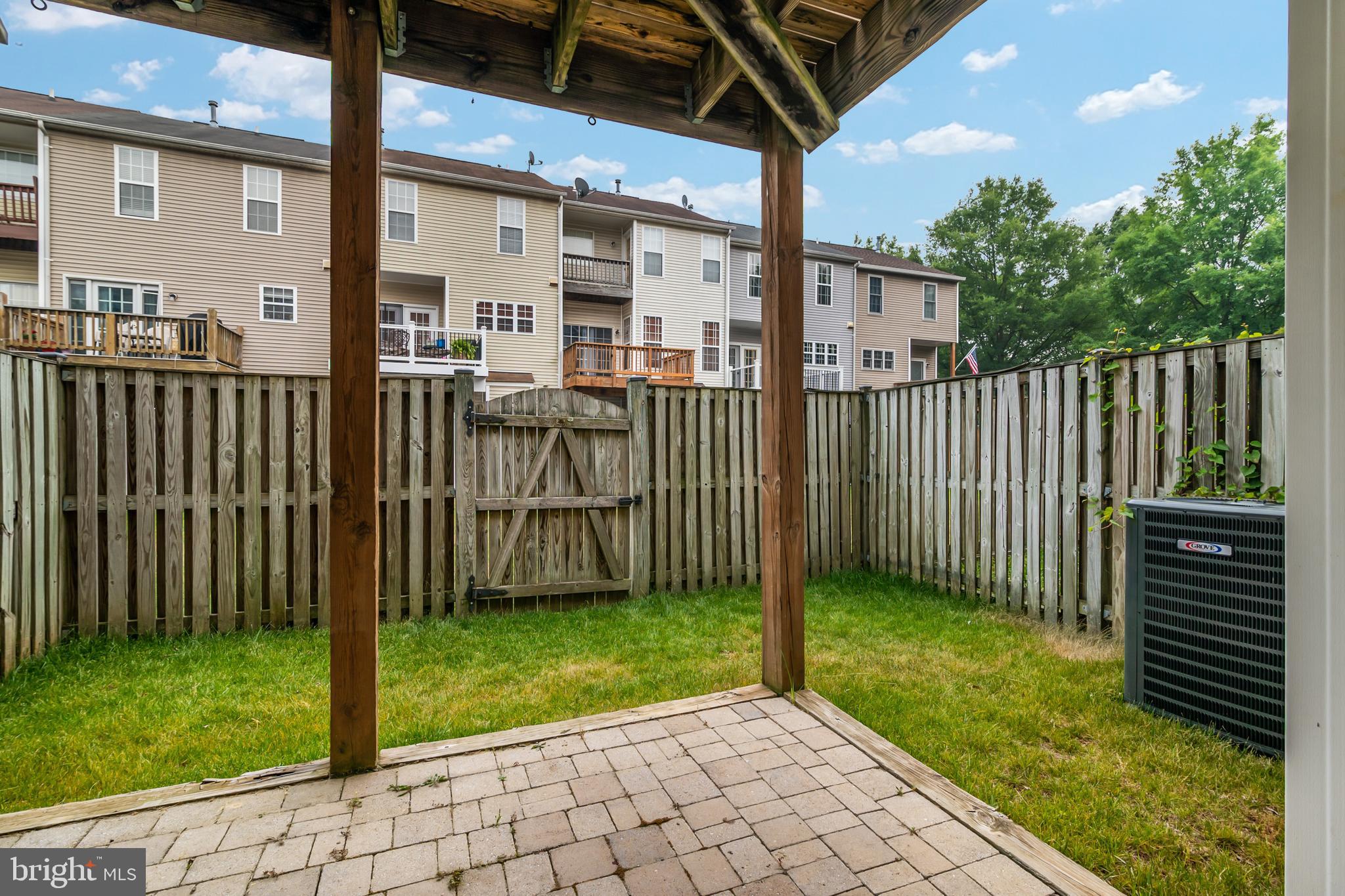 THE KNOLLS - Residential