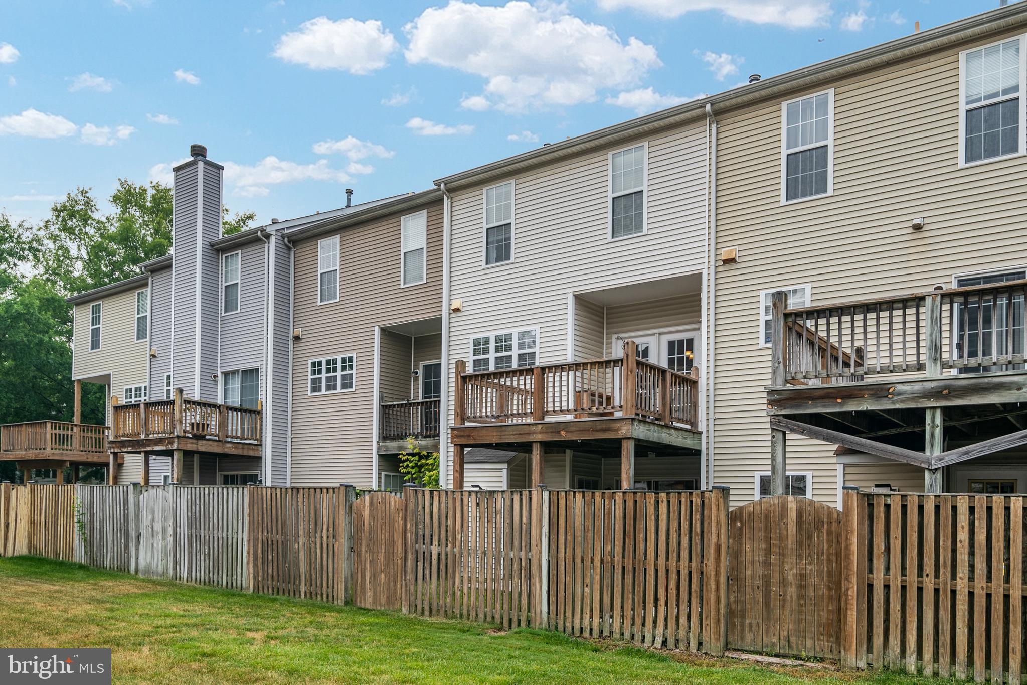 THE KNOLLS - Residential