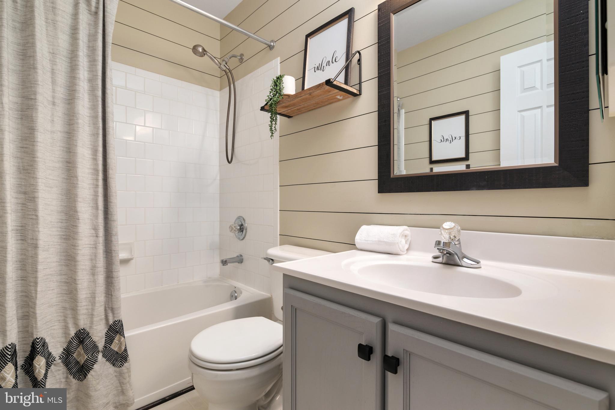 THE KNOLLS - Residential