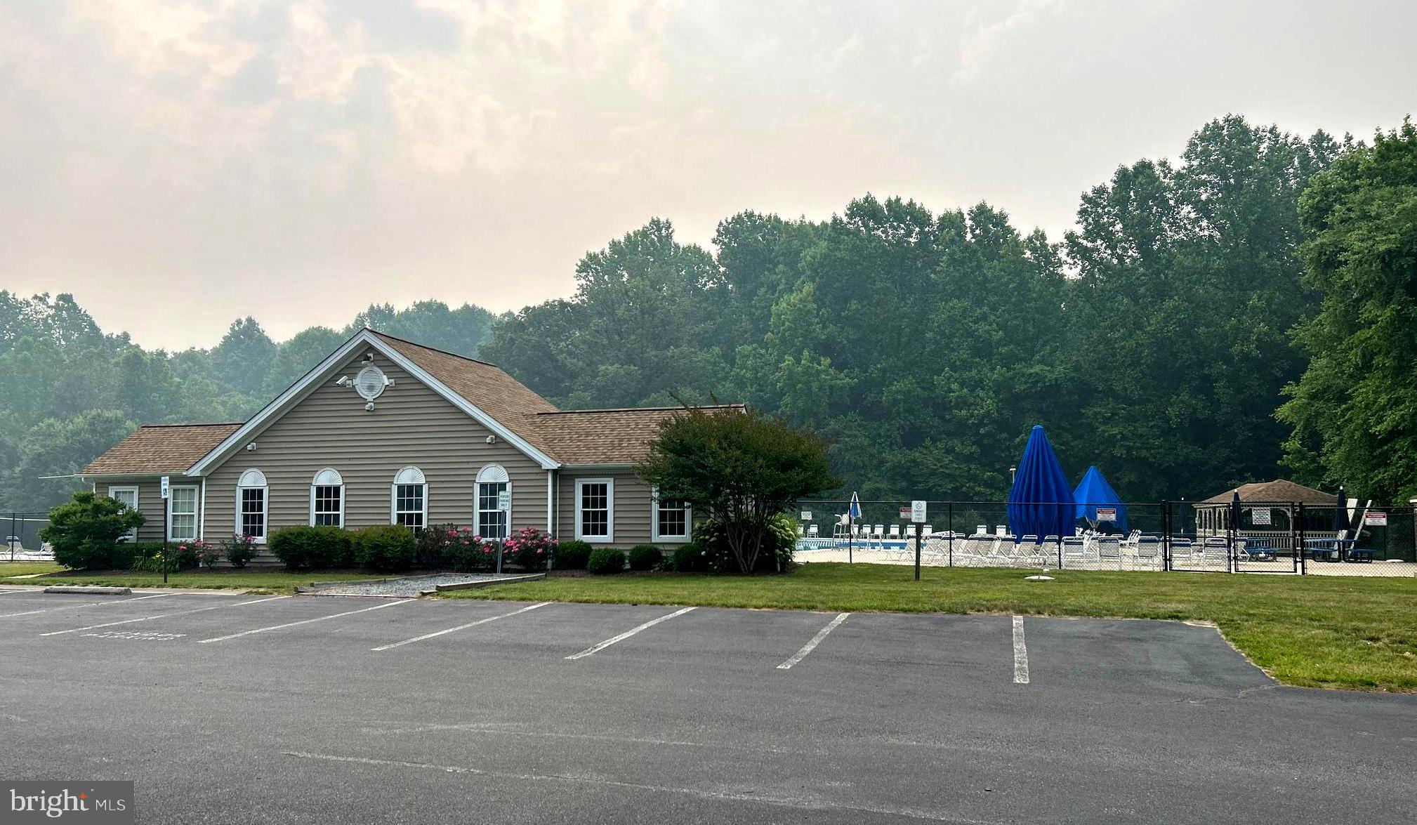 THE KNOLLS - Residential