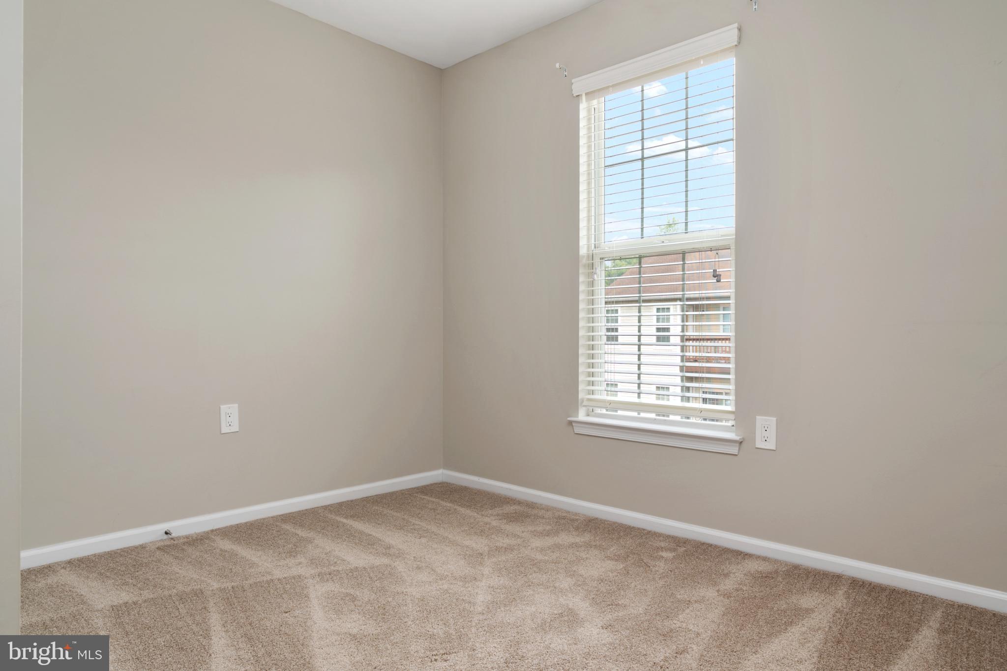 THE KNOLLS - Residential