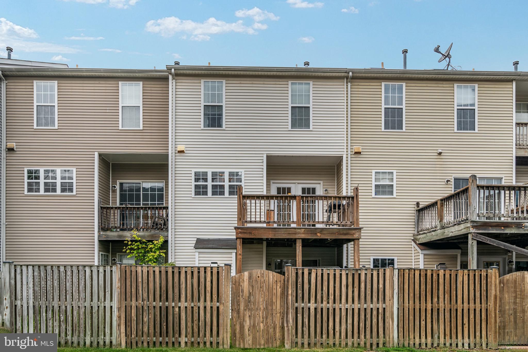 THE KNOLLS - Residential