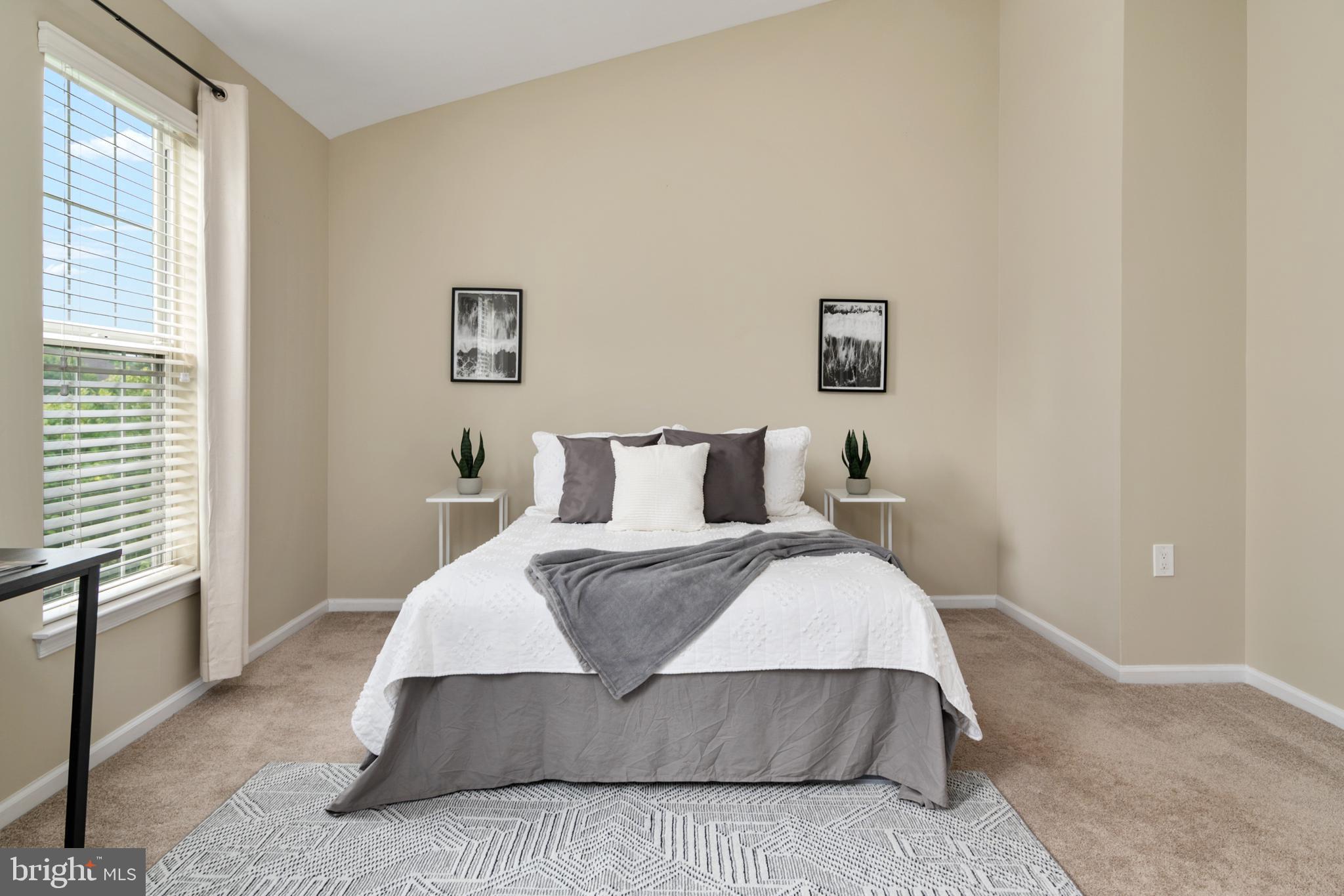 THE KNOLLS - Residential