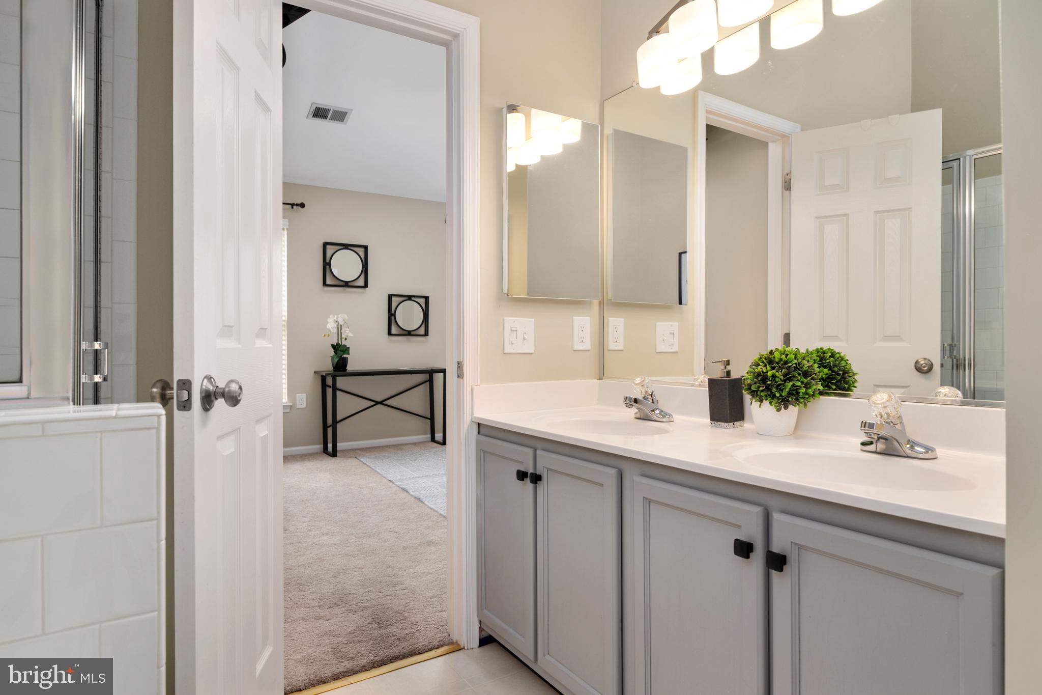 THE KNOLLS - Residential