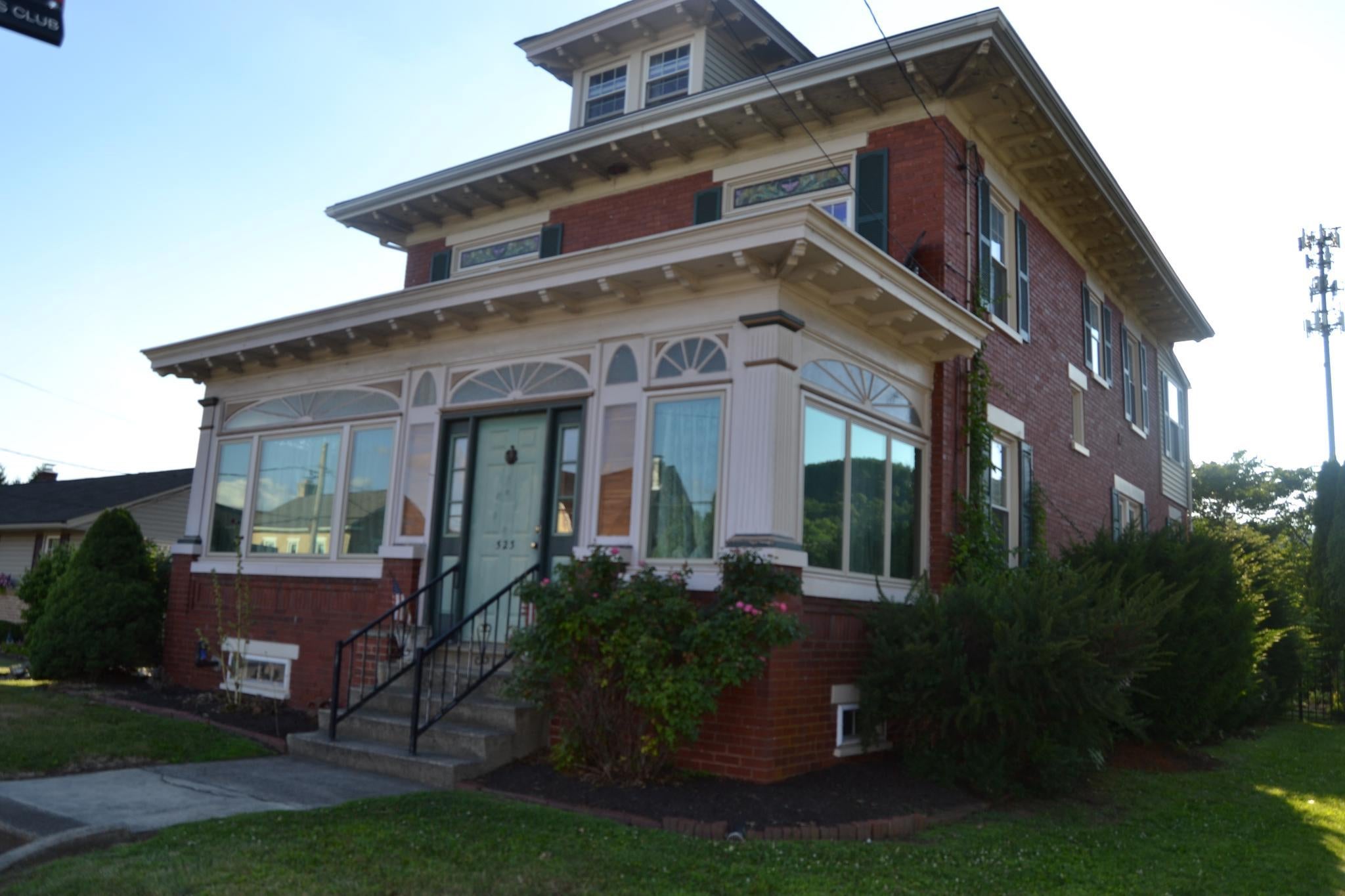 523 MAIN STREET