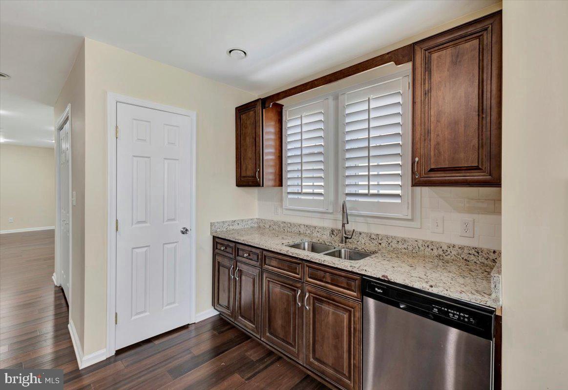 HIGH RIDGE PARK - Residential