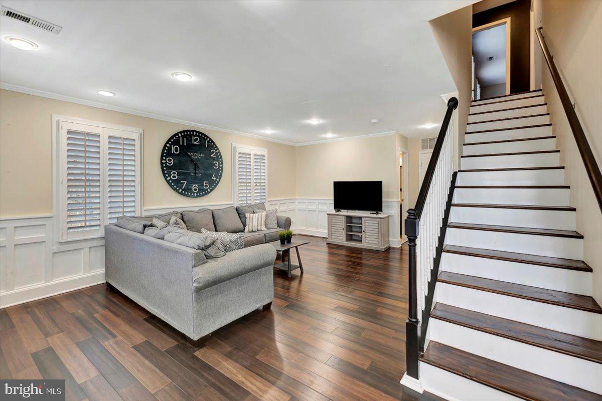 HIGH RIDGE PARK - Residential