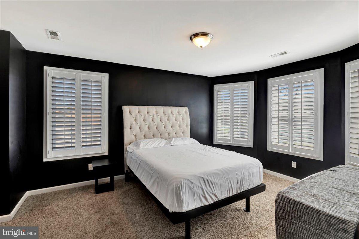 HIGH RIDGE PARK - Residential