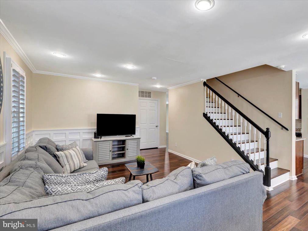 HIGH RIDGE PARK - Residential