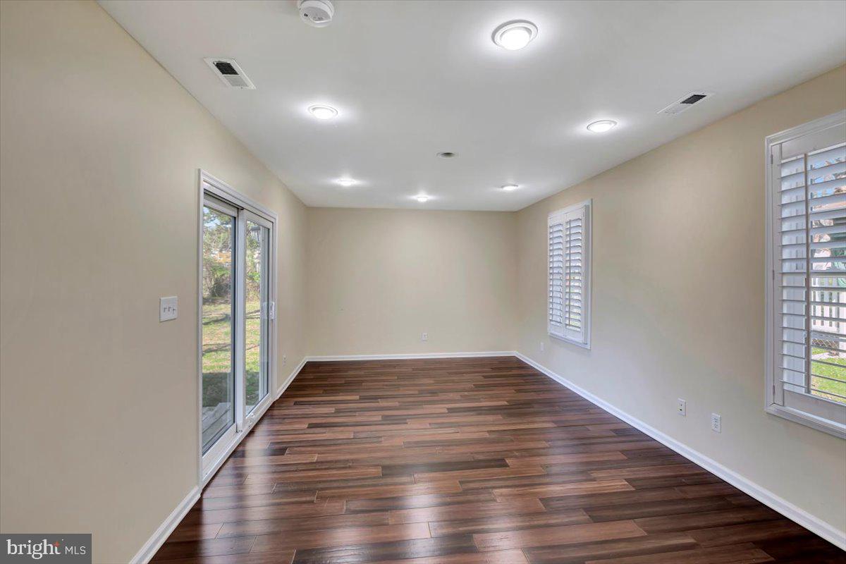 HIGH RIDGE PARK - Residential