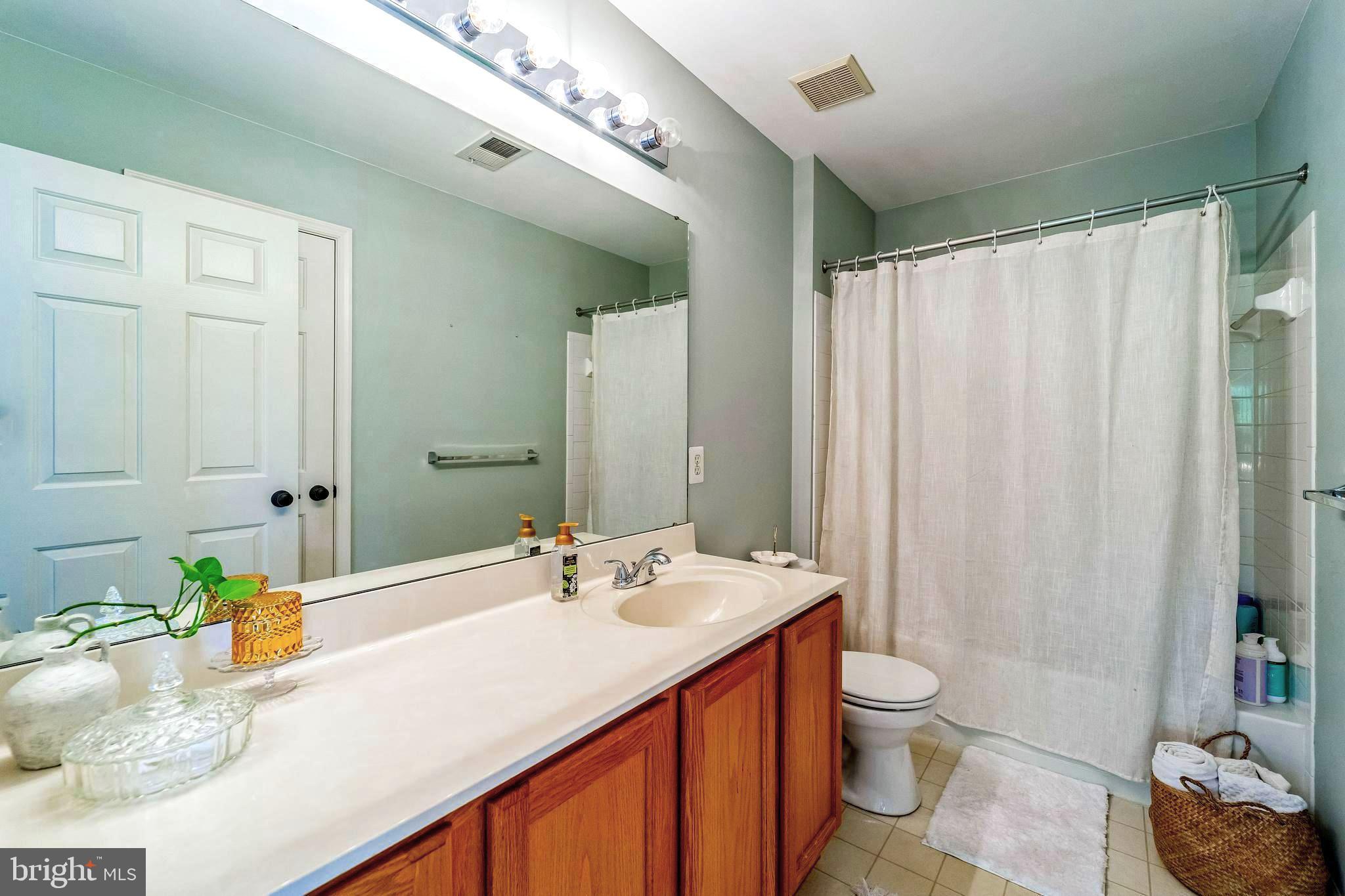 KINGSVIEW RIDGE - Residential