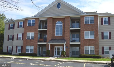 Condo For Sale - 3870 Normandy Drive #2C<br/> HAMPSTEAD, MD 21074