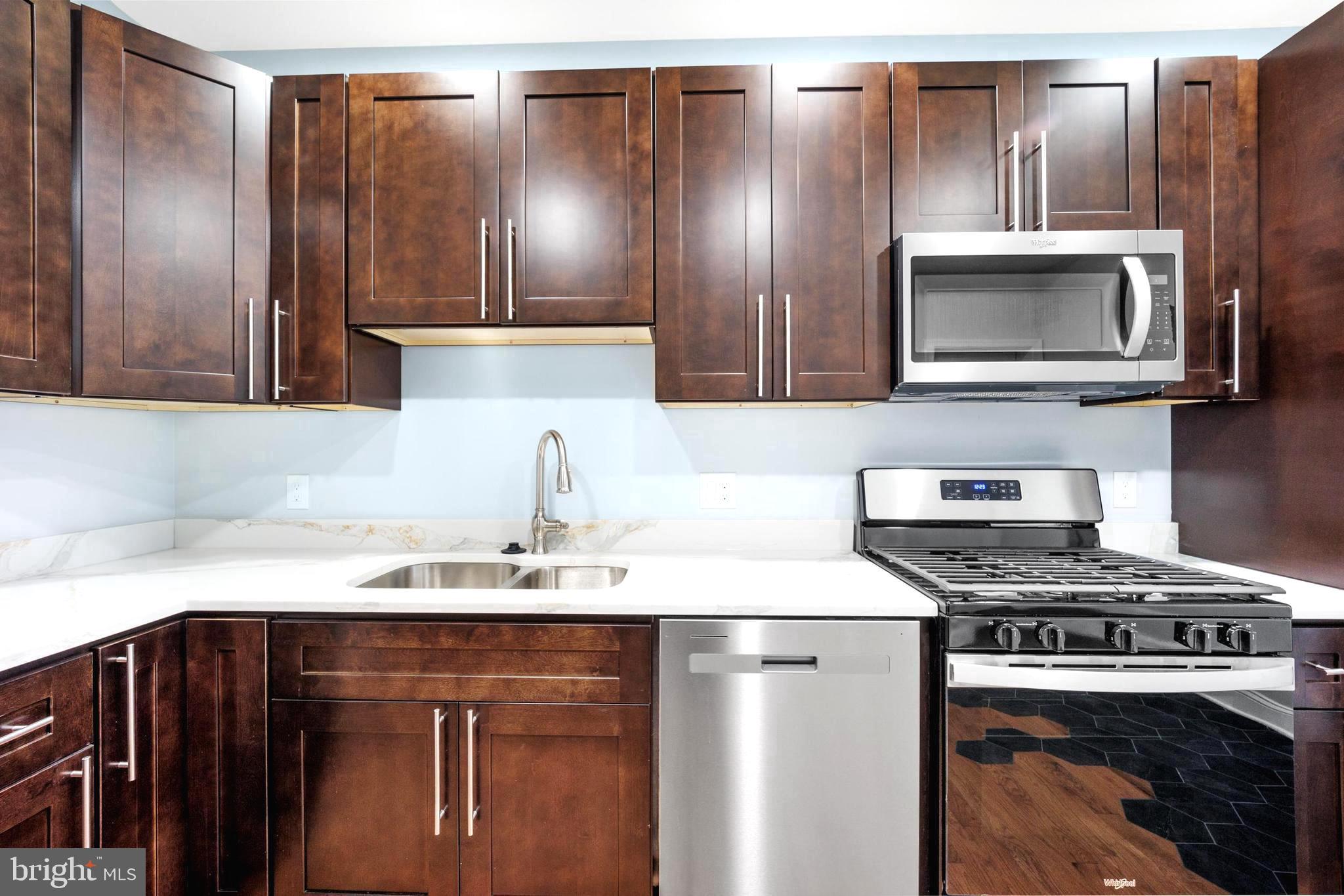 PORT RICHMOND - Residential