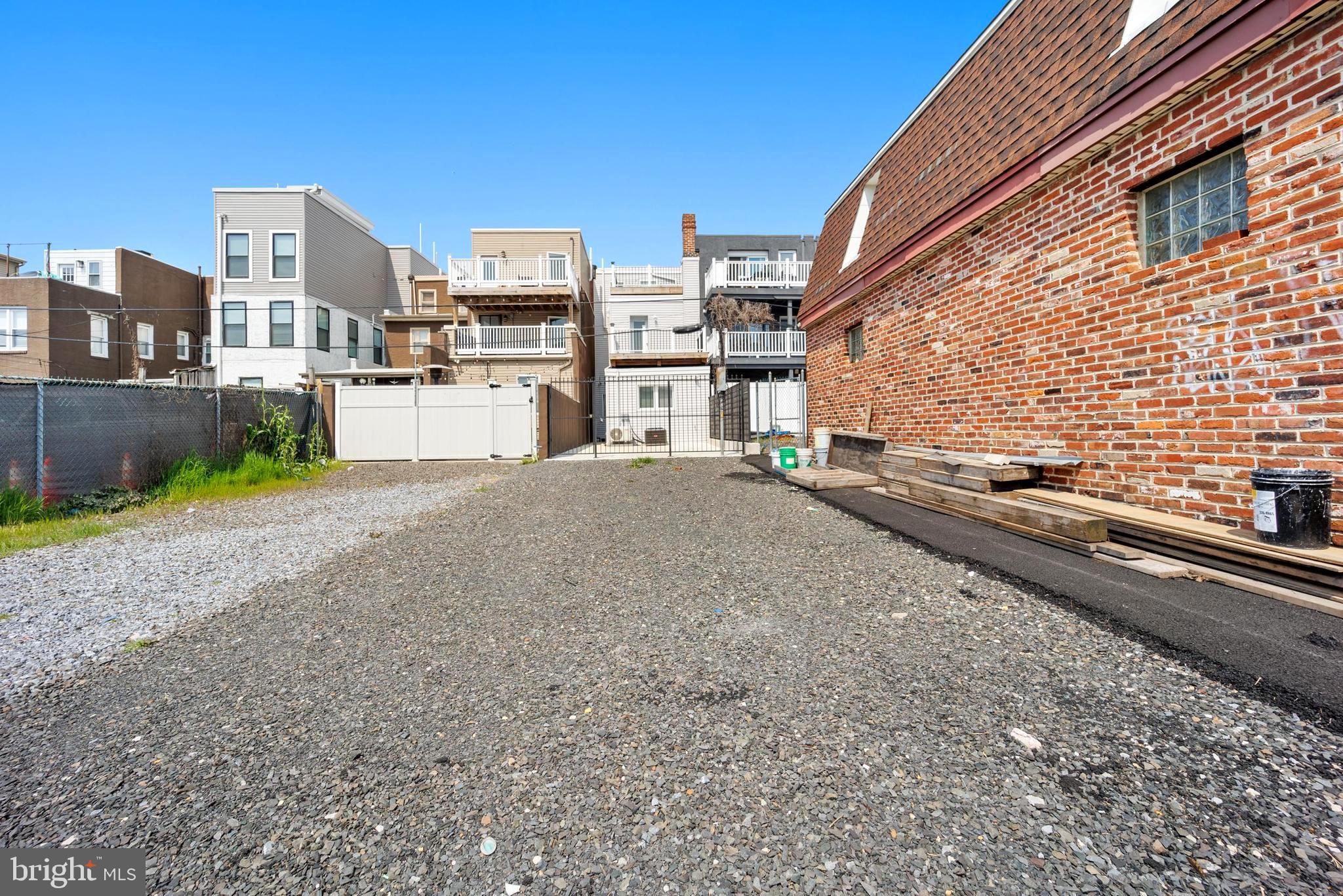 PORT RICHMOND - Residential