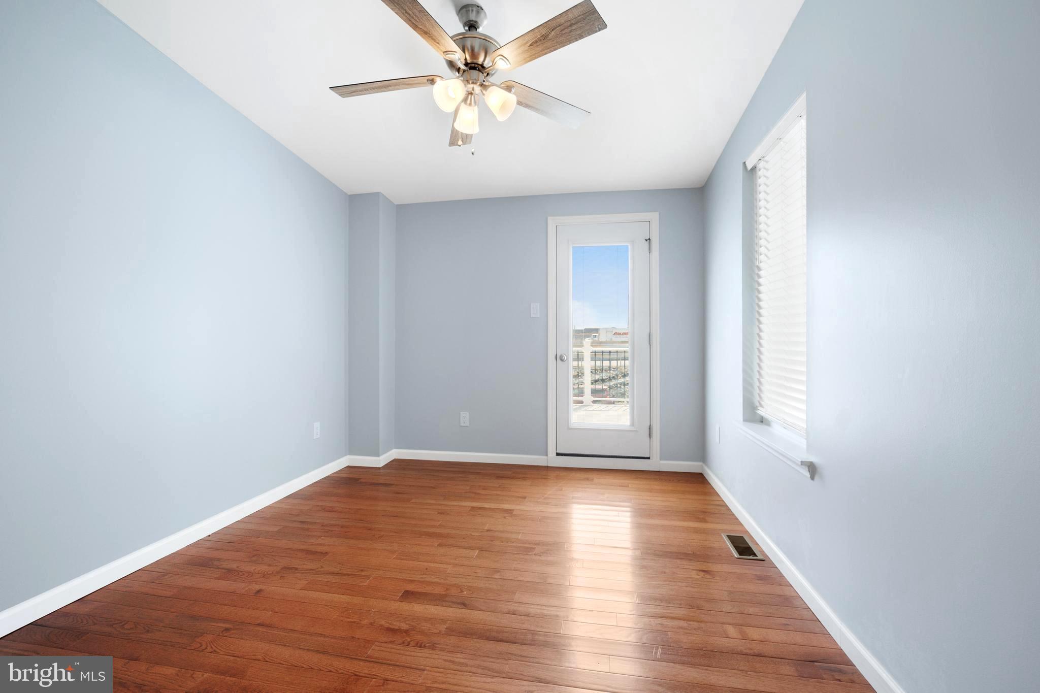 PORT RICHMOND - Residential
