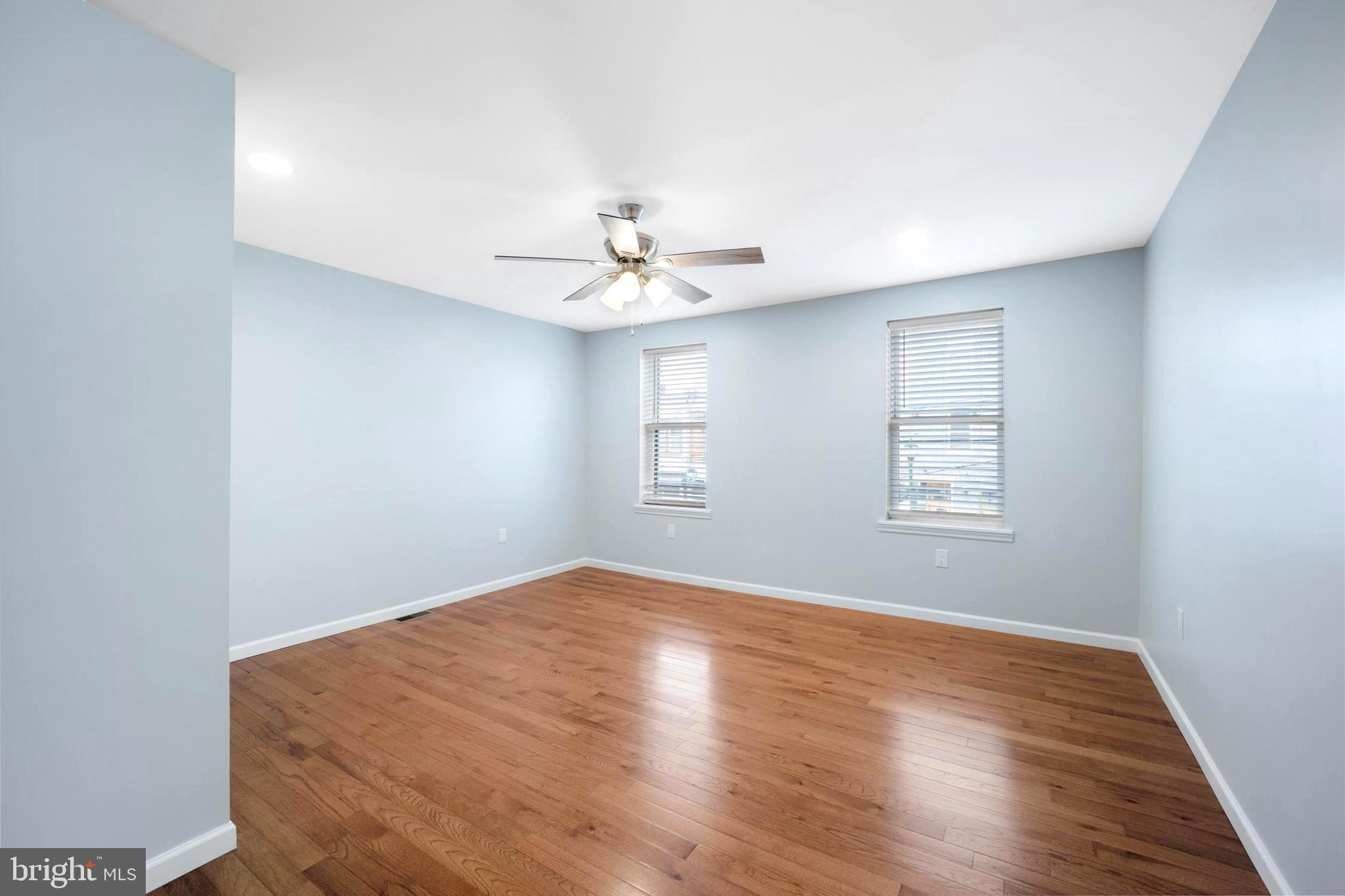 PORT RICHMOND - Residential