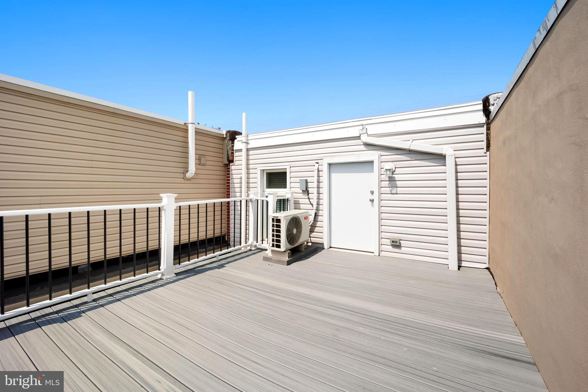 PORT RICHMOND - Residential