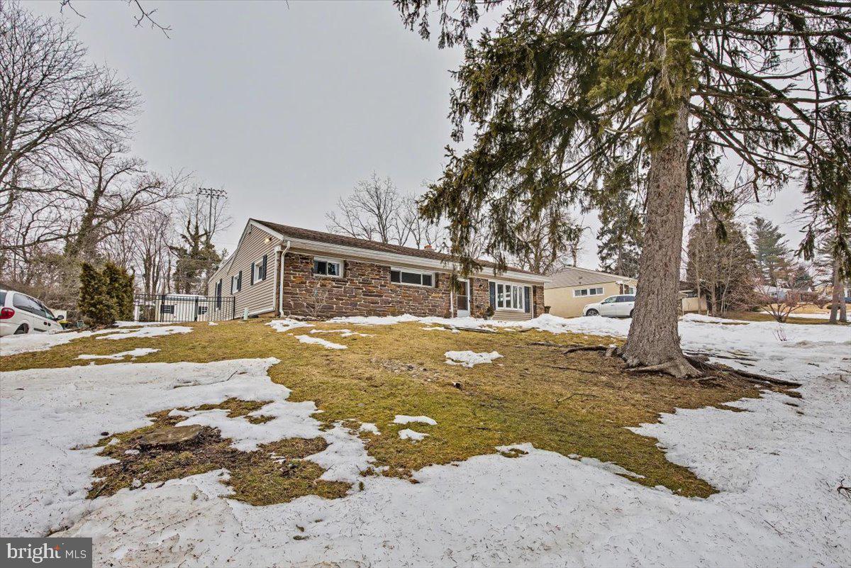 SCHOOL SIDE MANOR - Residential