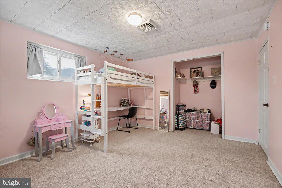 SCHOOL SIDE MANOR - Residential