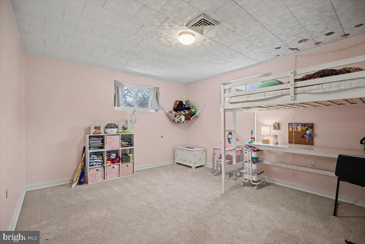 SCHOOL SIDE MANOR - Residential