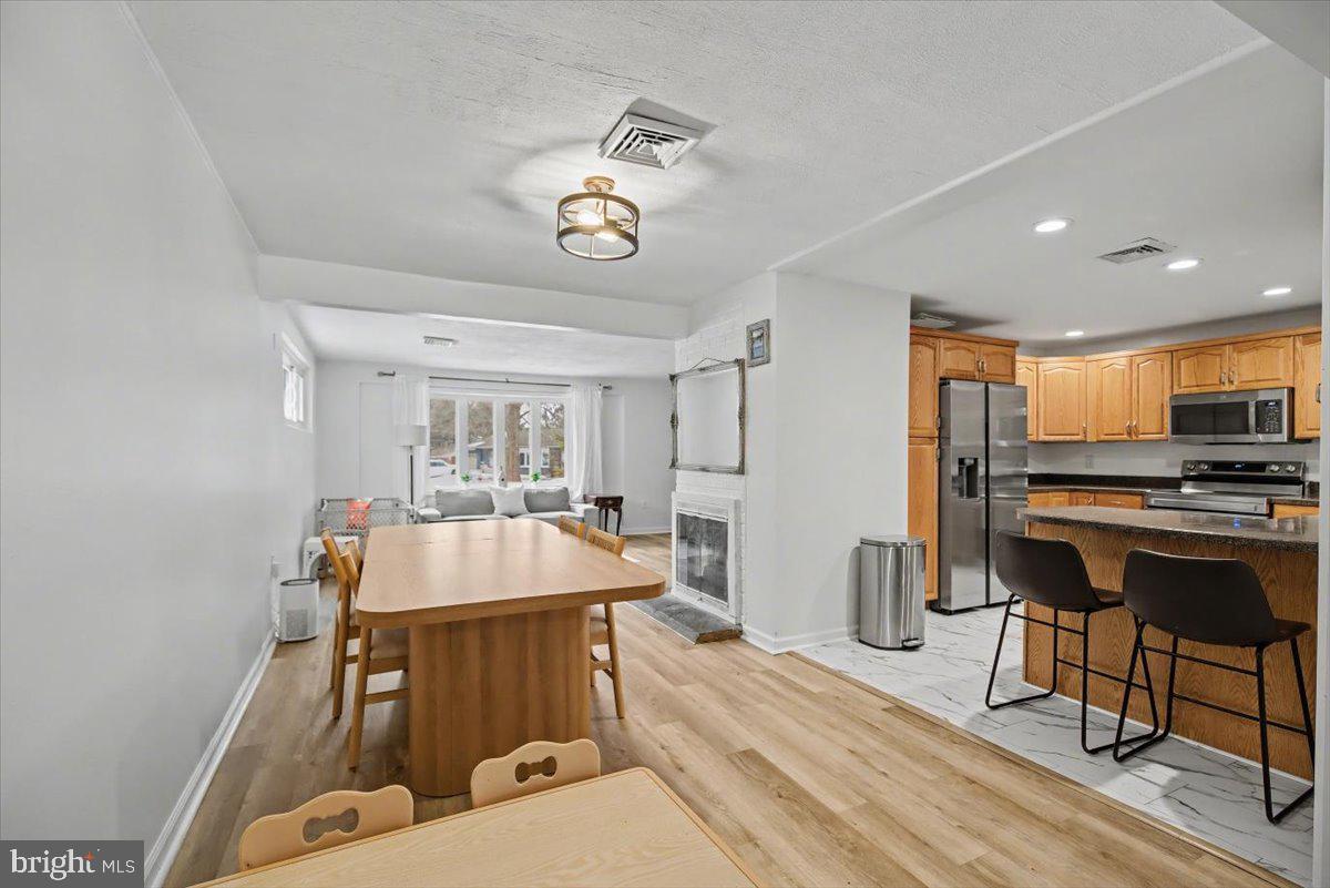 SCHOOL SIDE MANOR - Residential