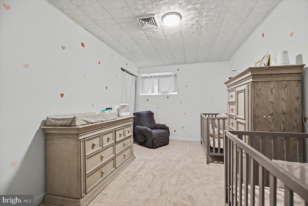 SCHOOL SIDE MANOR - Residential