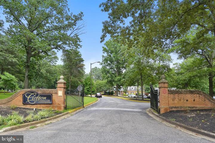 CROFTON COMMONS - Residential