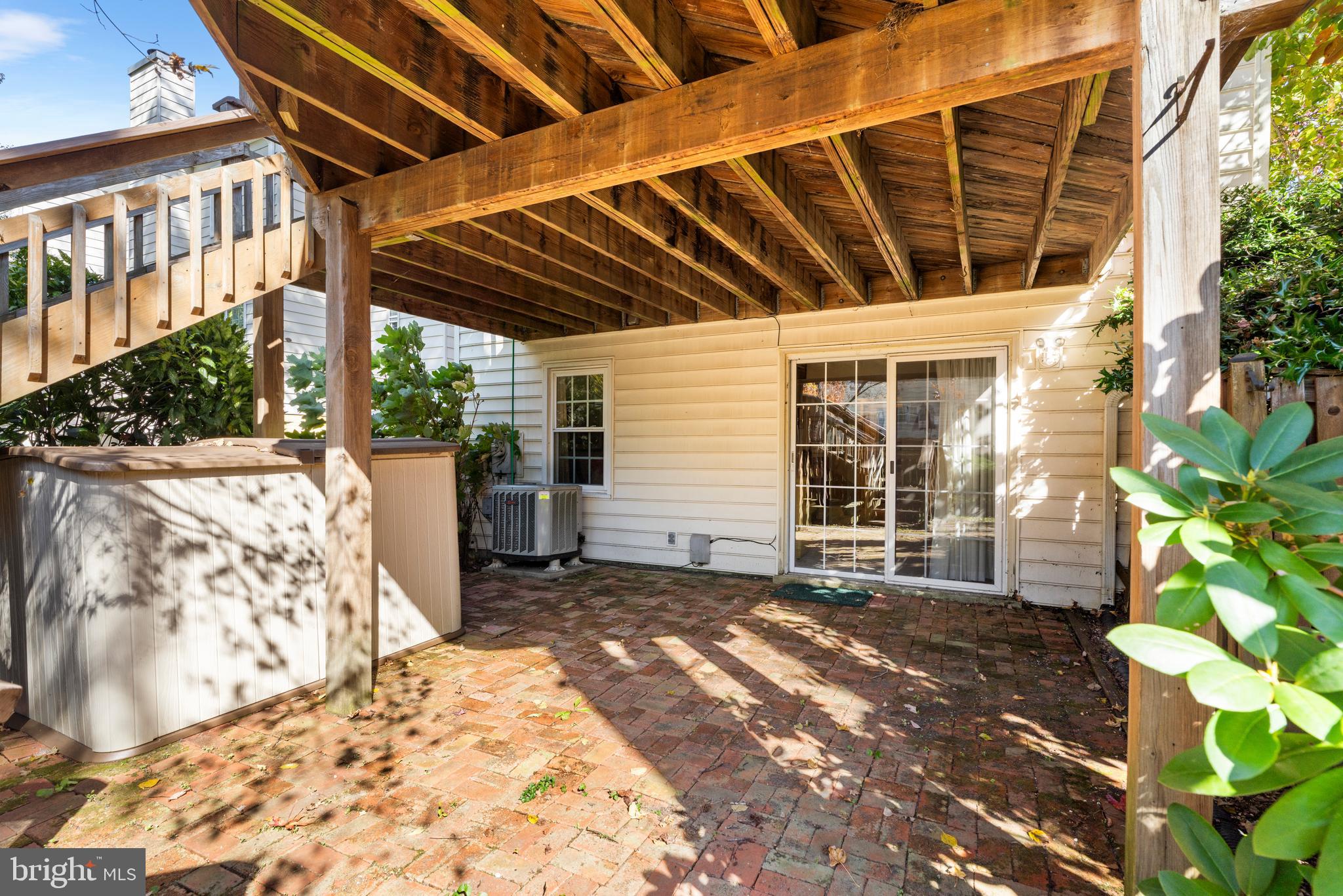 CROFTON COMMONS - Residential