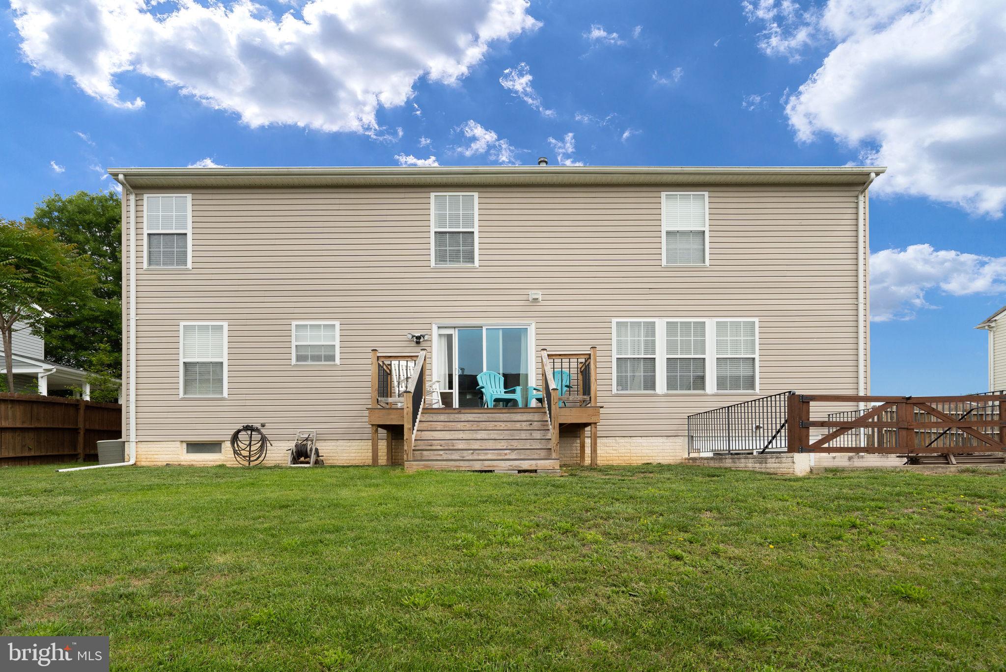 STRATFORD PLACE - Residential