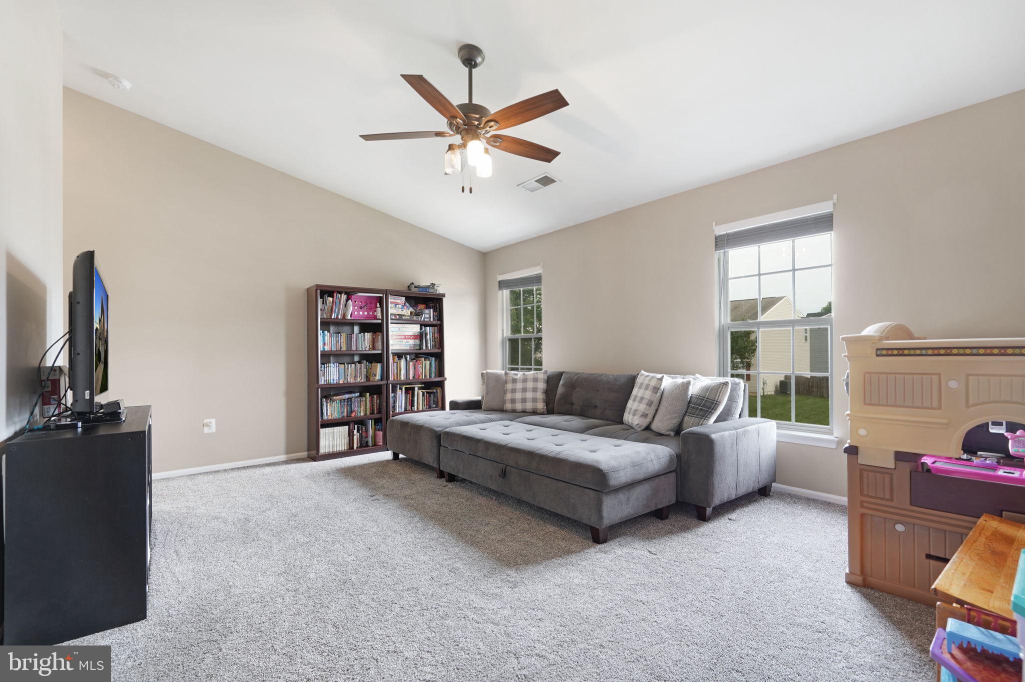 STRATFORD PLACE - Residential