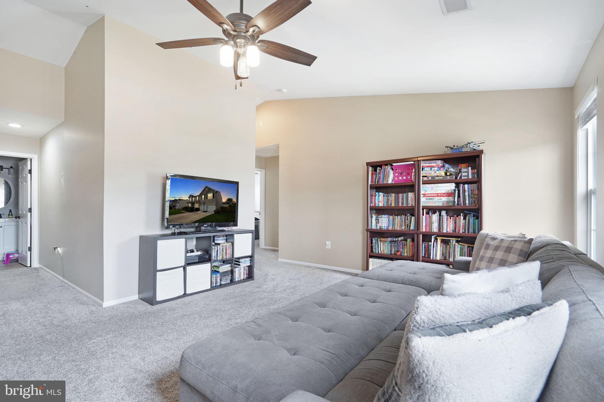 STRATFORD PLACE - Residential