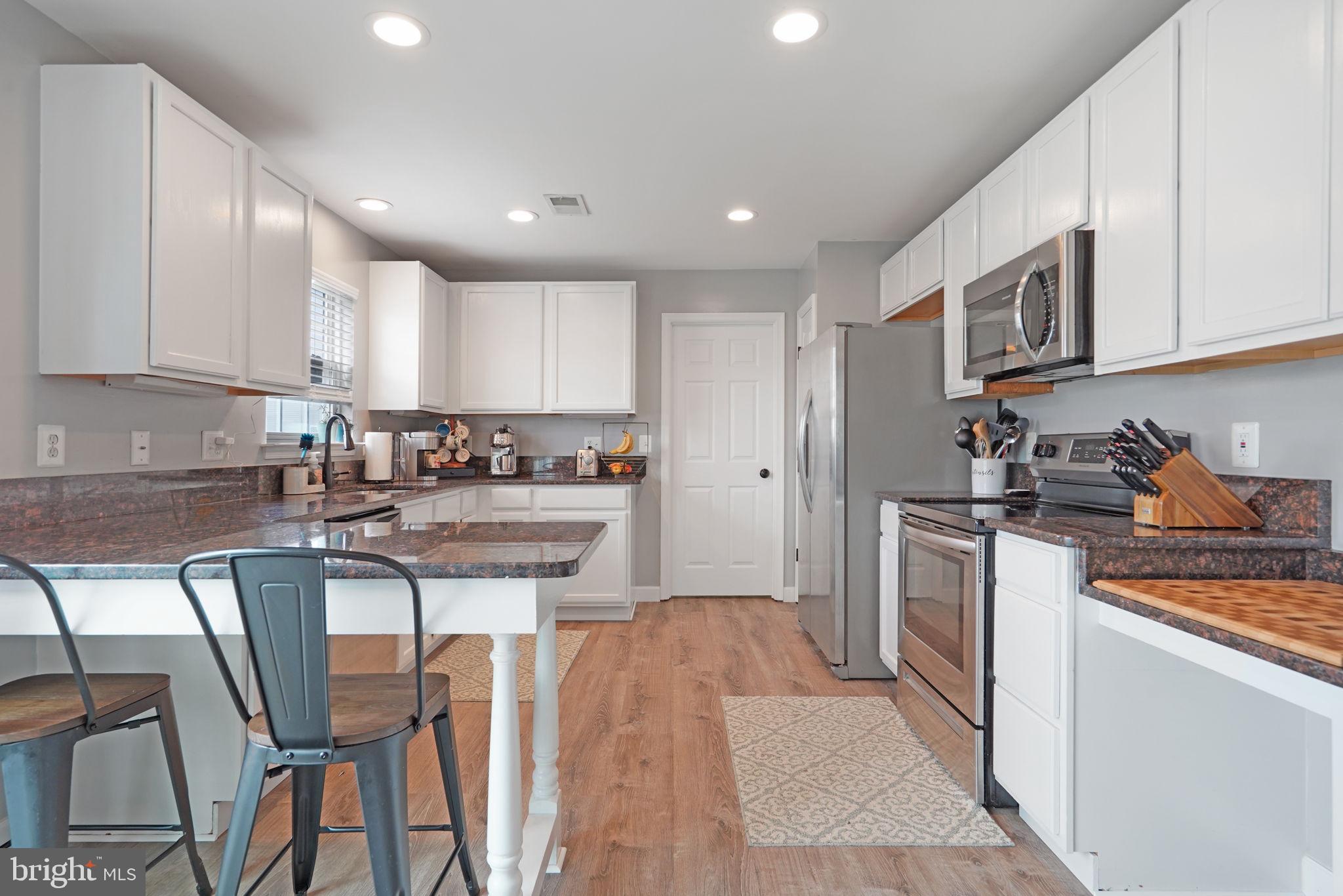 STRATFORD PLACE - Residential