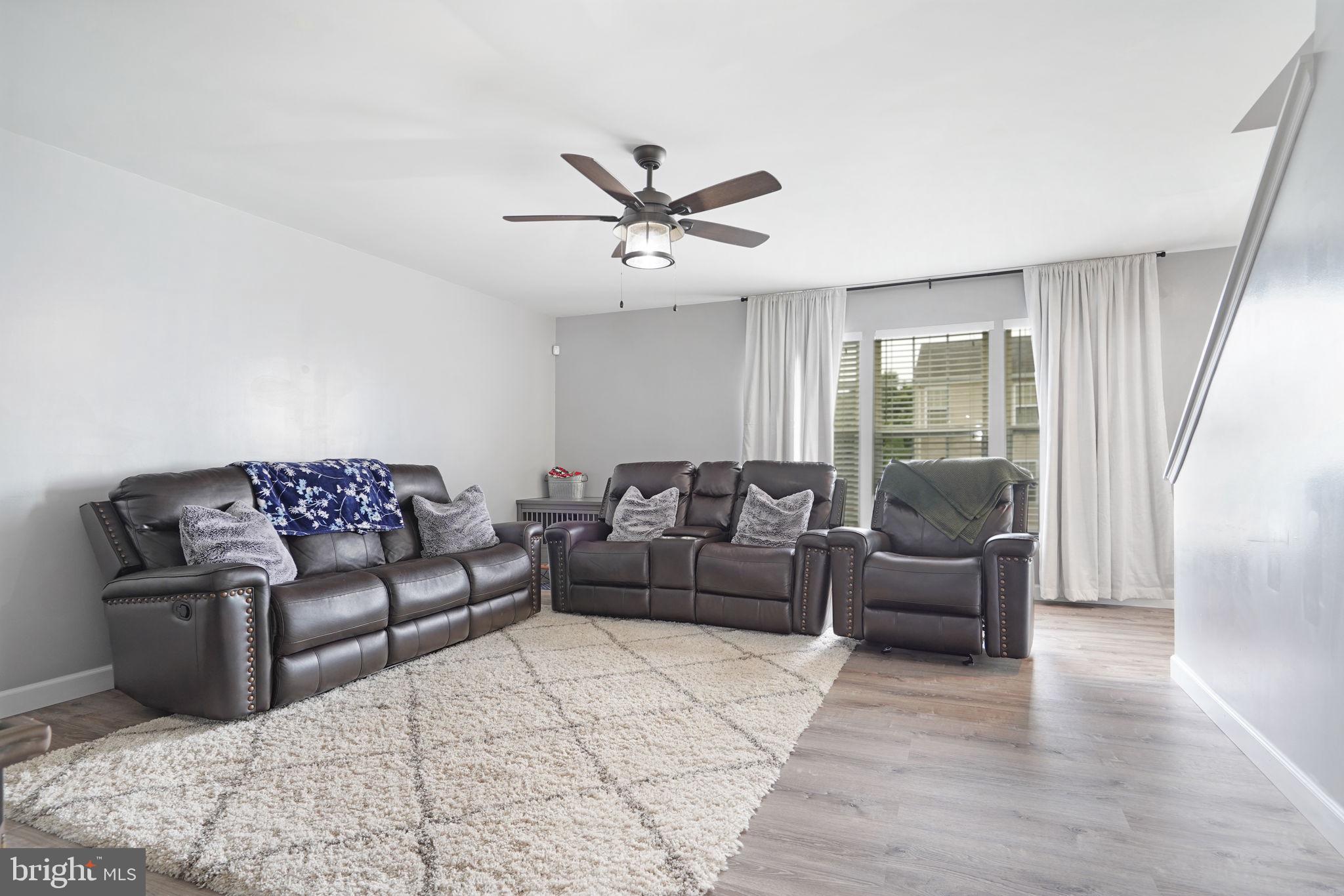 STRATFORD PLACE - Residential