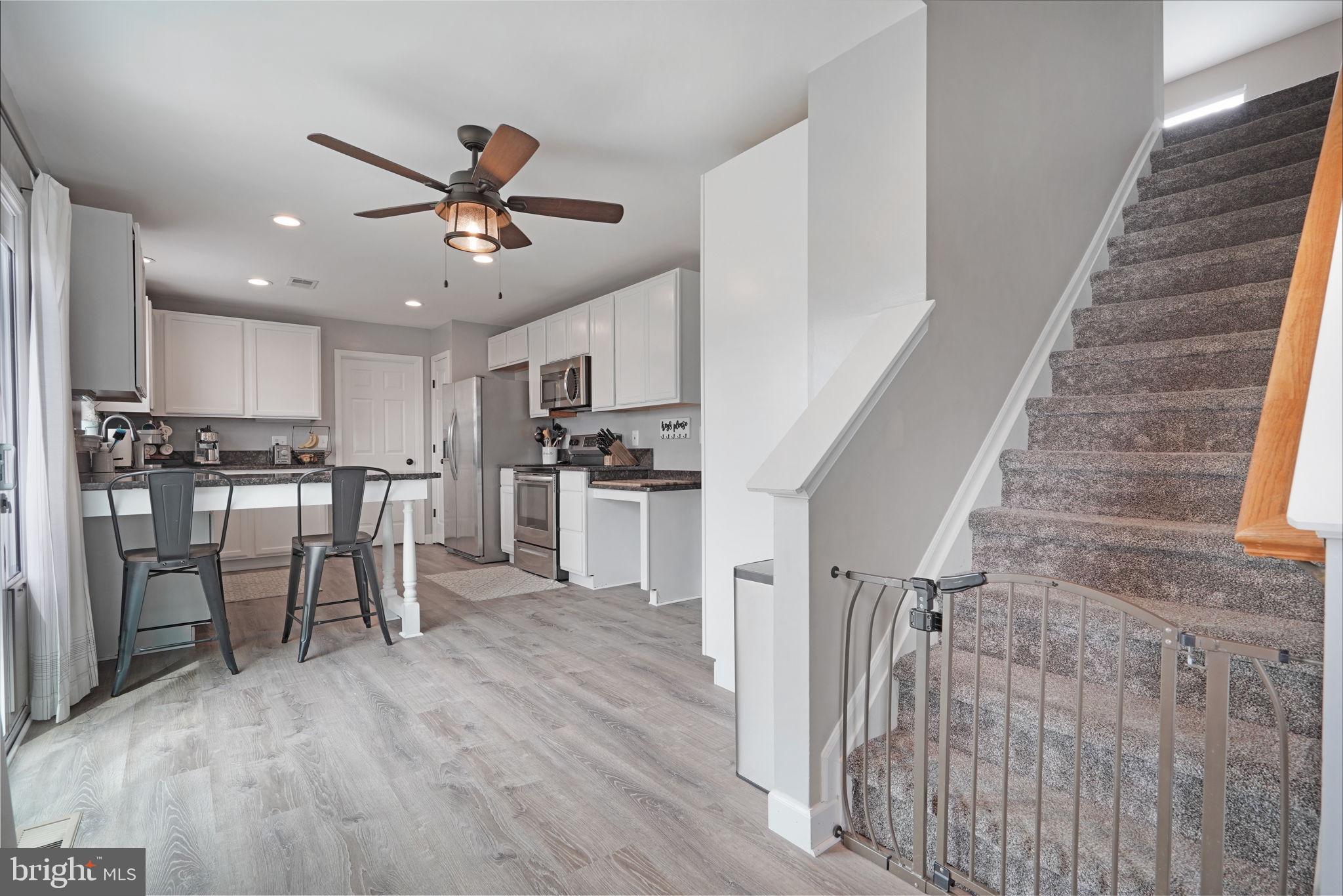 STRATFORD PLACE - Residential