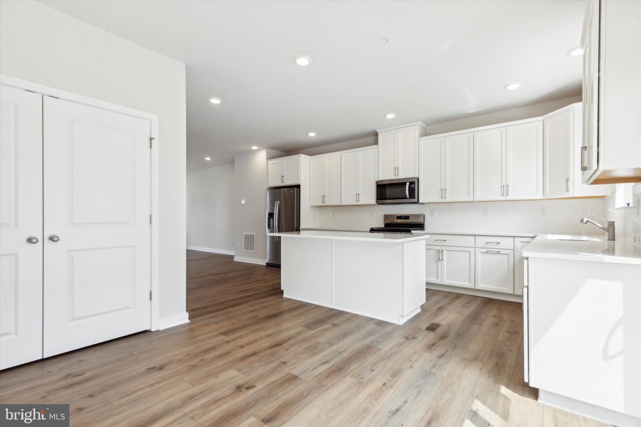 RIVER POINTE - Residential Lease