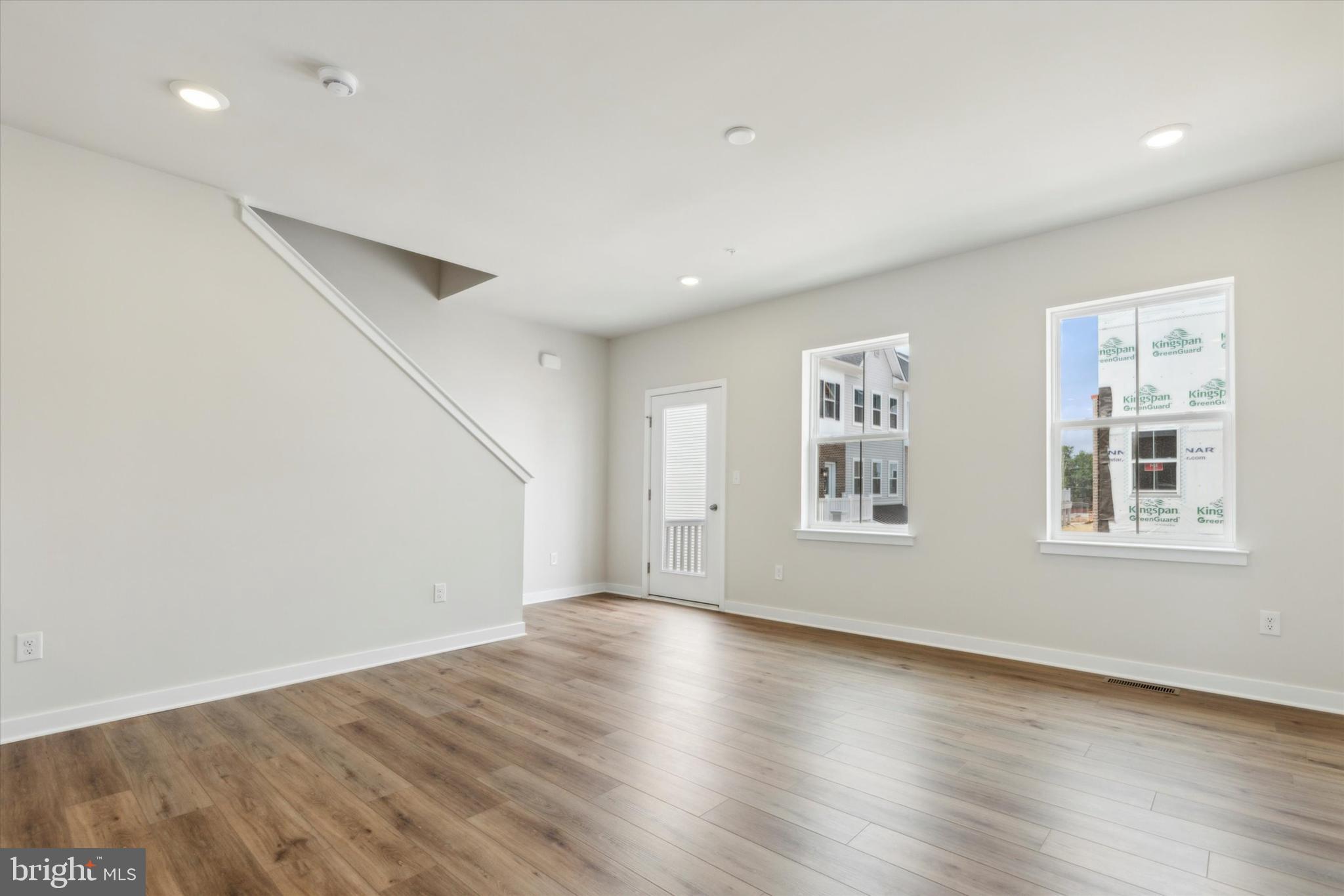 RIVER POINTE - Residential Lease