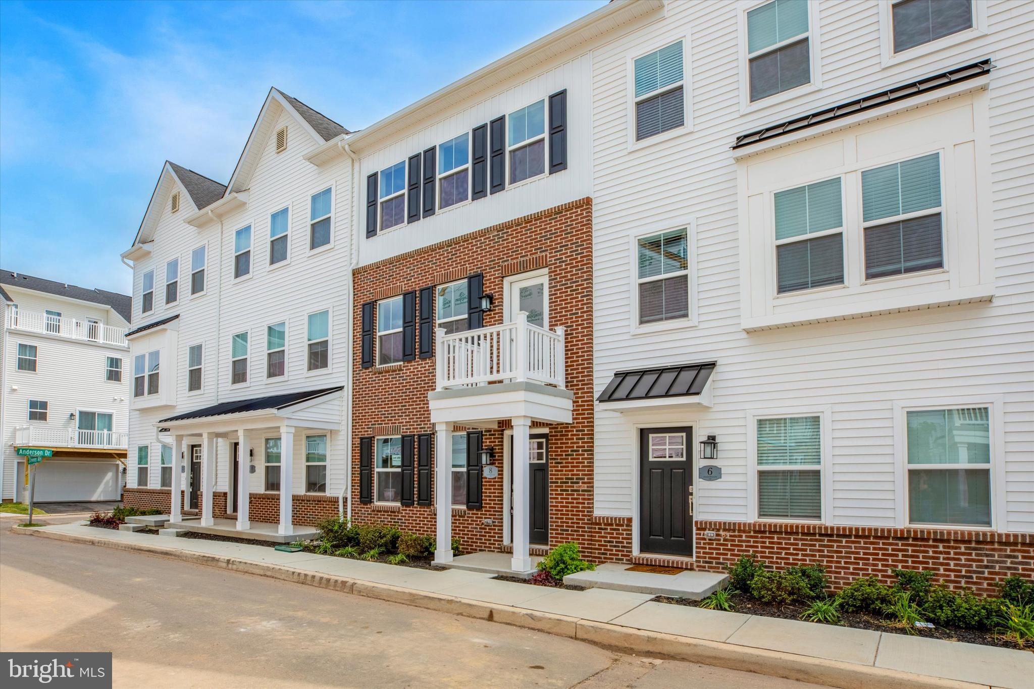 RIVER POINTE - Residential Lease