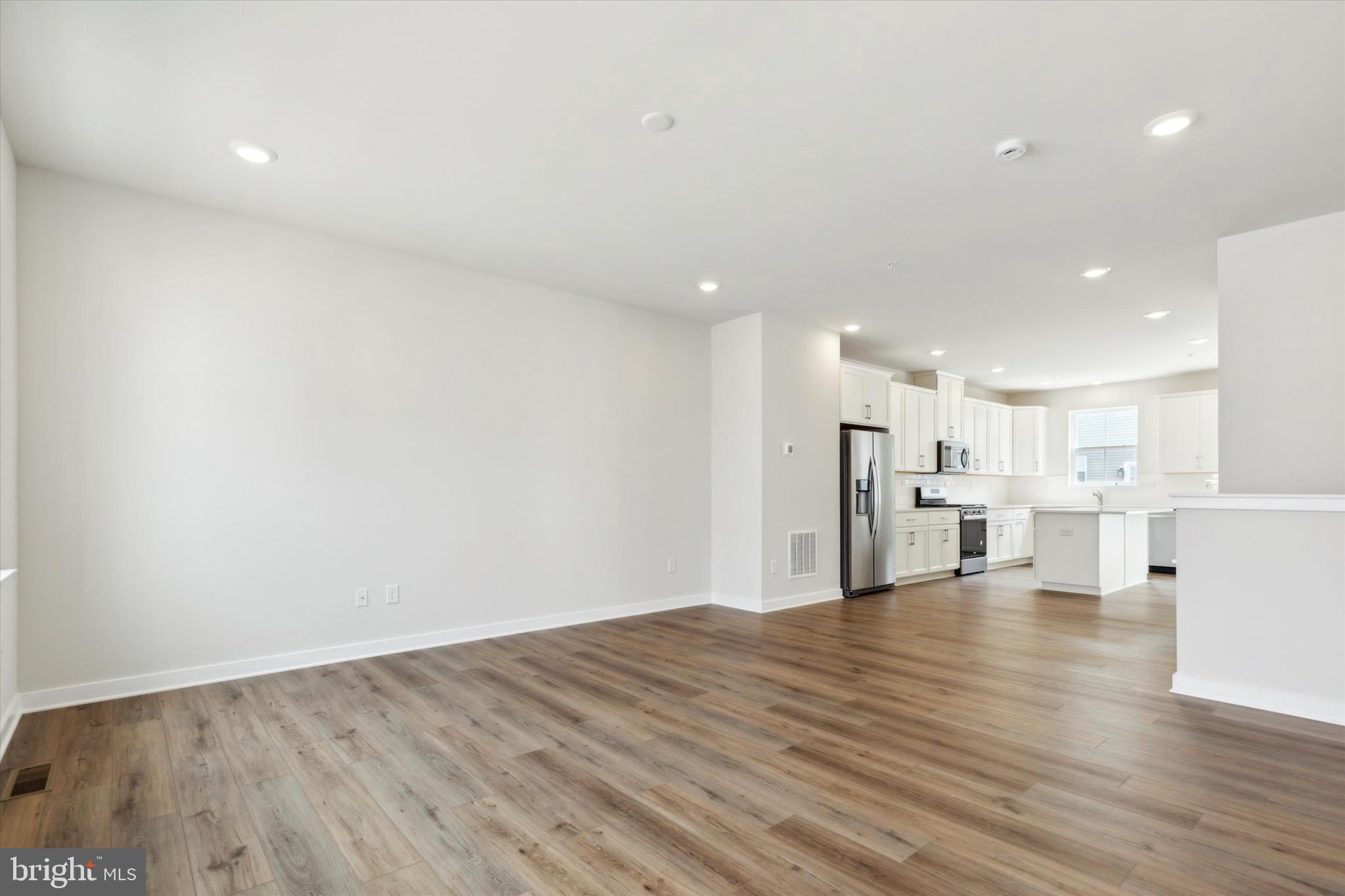 RIVER POINTE - Residential Lease