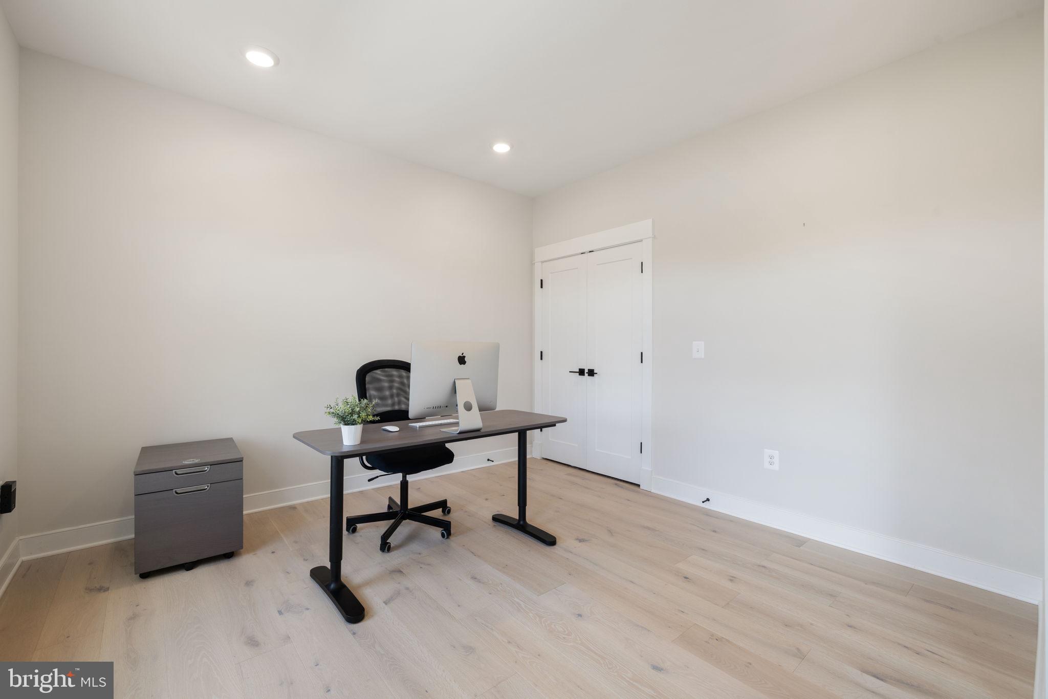 23156 HORSESHOE TRAIL SQUARE