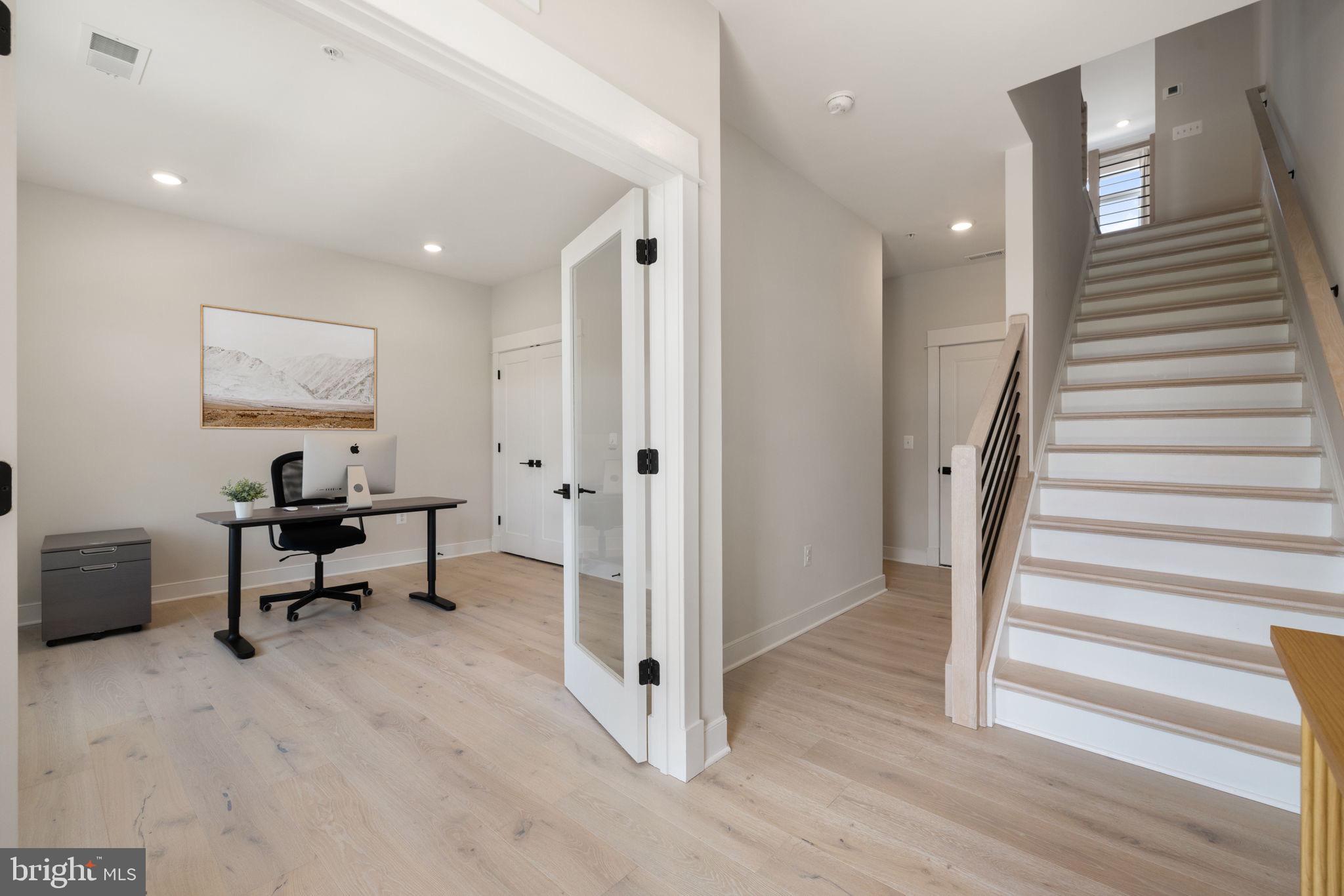 23156 HORSESHOE TRAIL SQUARE