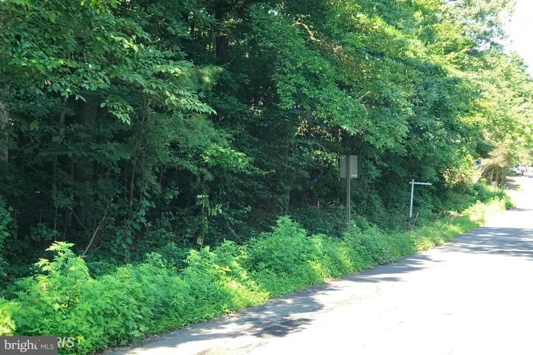 HUNTER ESTATES - Land