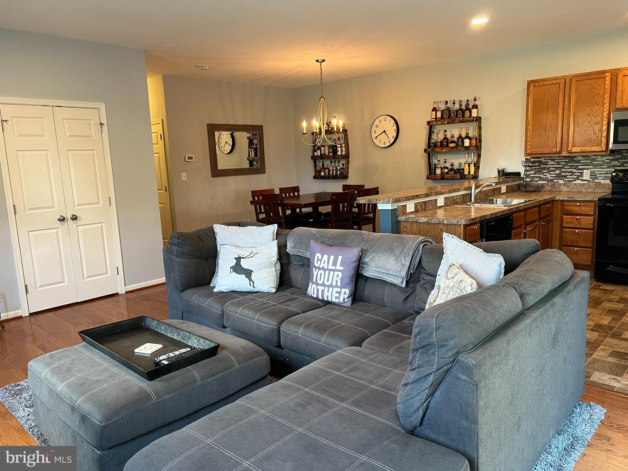 MEWS AT BAILEY STATION - Residential