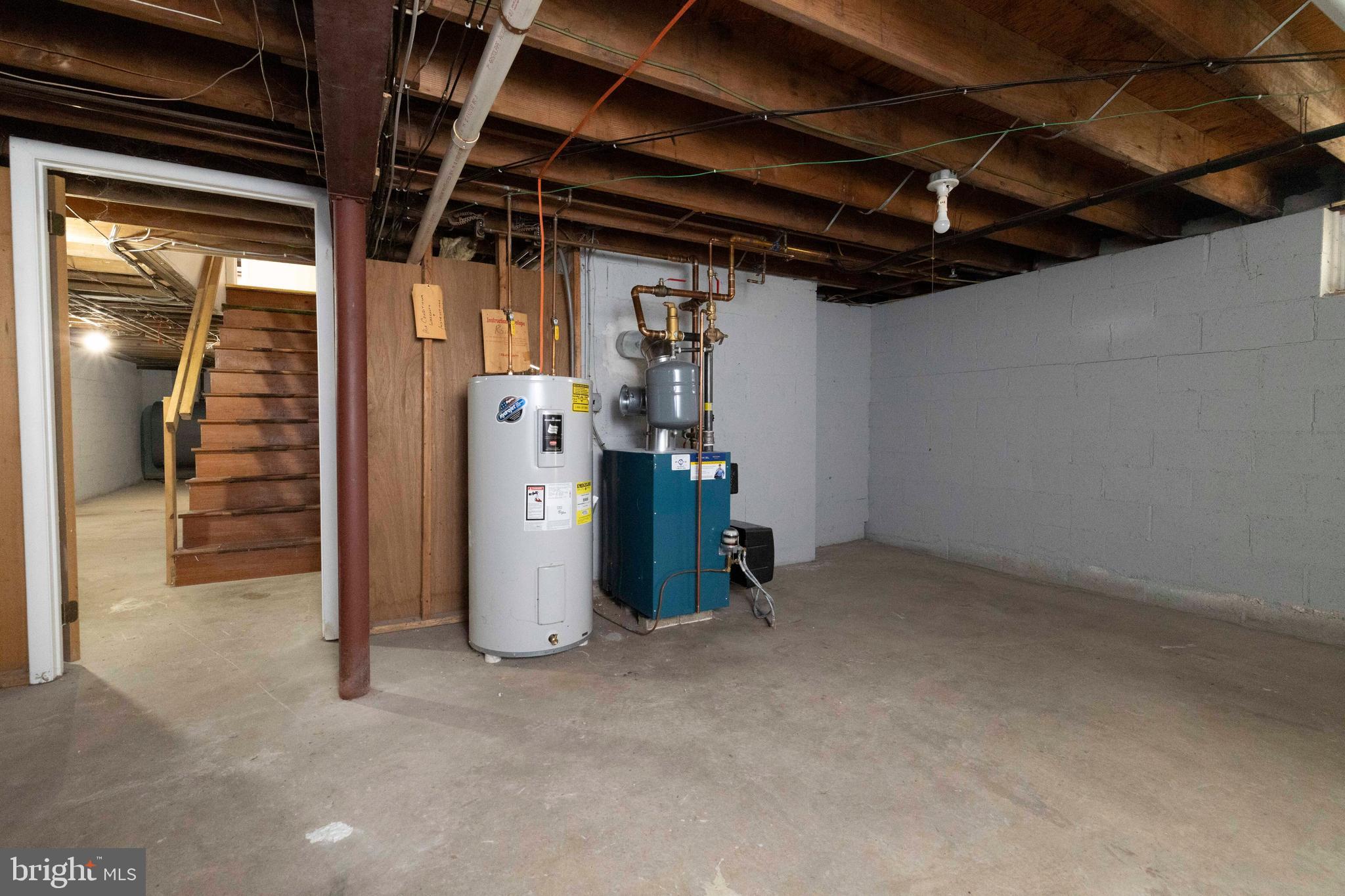 WARWICK MANOR - Residential