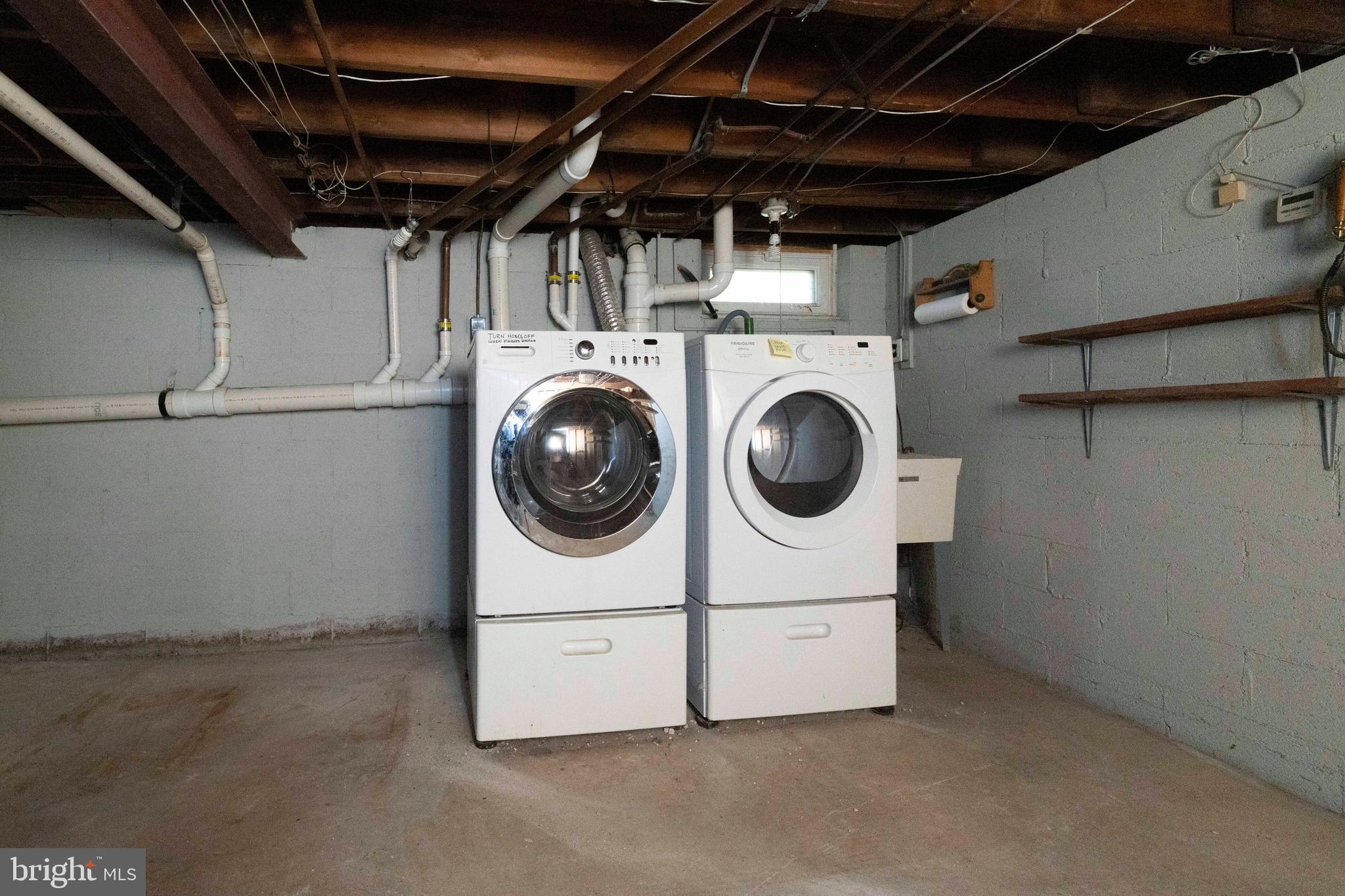 WARWICK MANOR - Residential