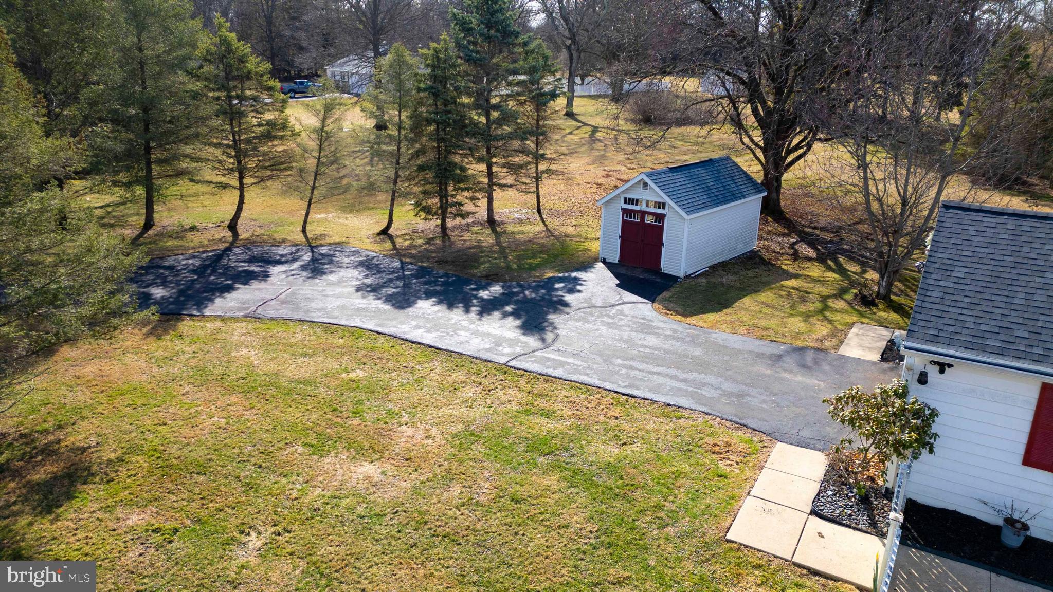 WARWICK MANOR - Residential