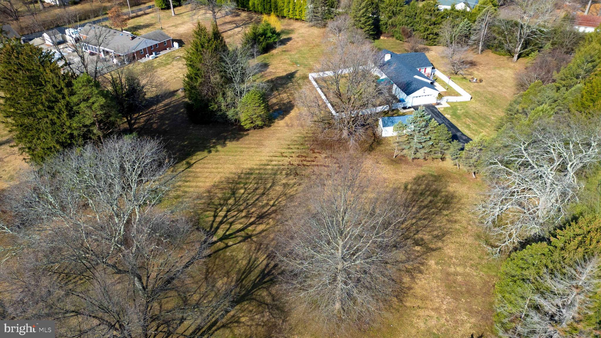 WARWICK MANOR - Residential