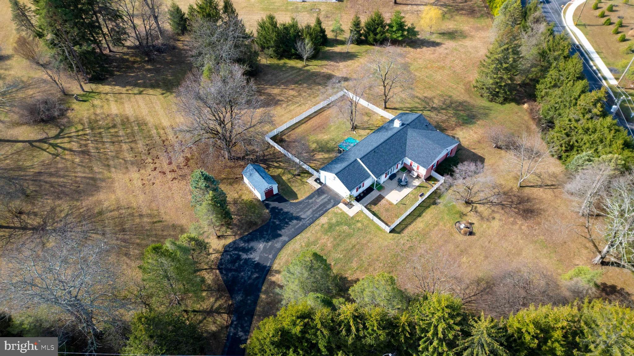 WARWICK MANOR - Residential