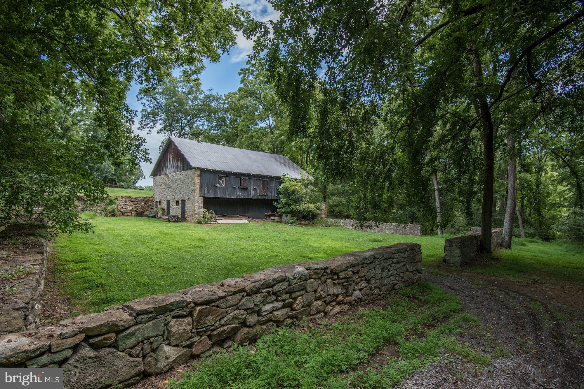 DELLABROOKE FOREST - Residential