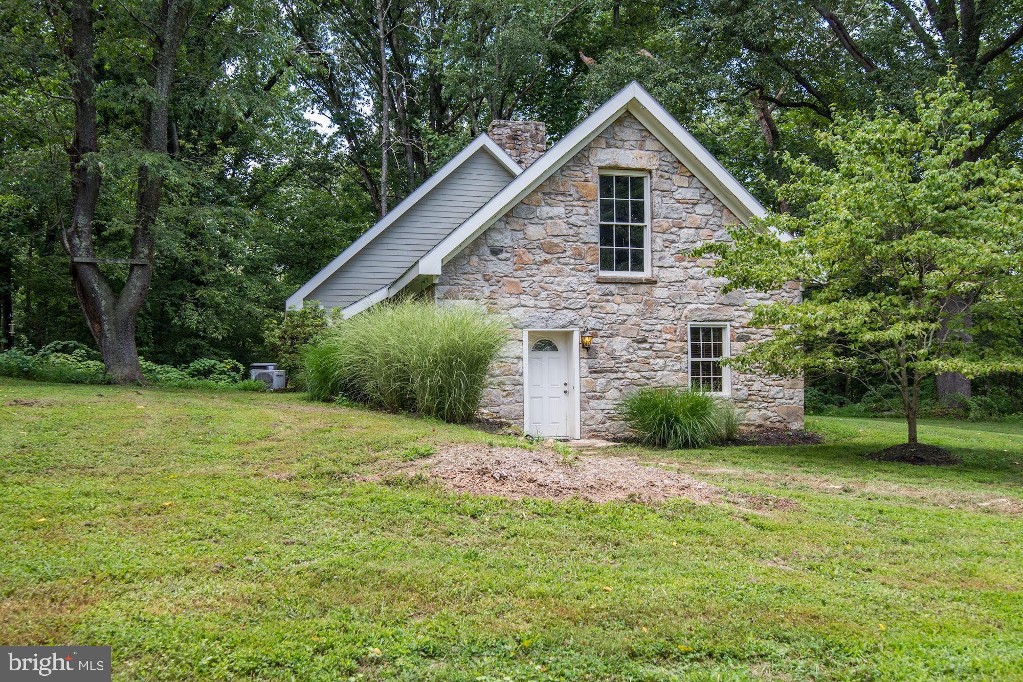 DELLABROOKE FOREST - Residential
