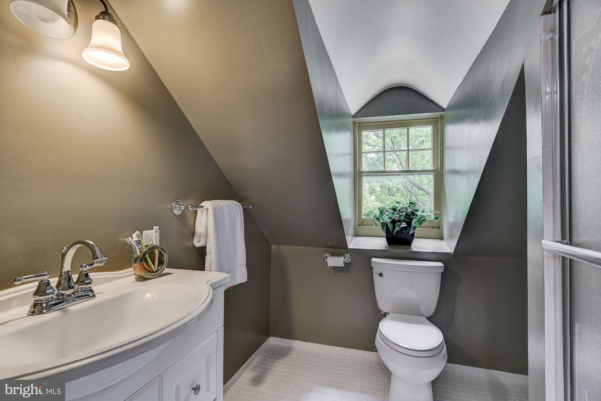 DELLABROOKE FOREST - Residential